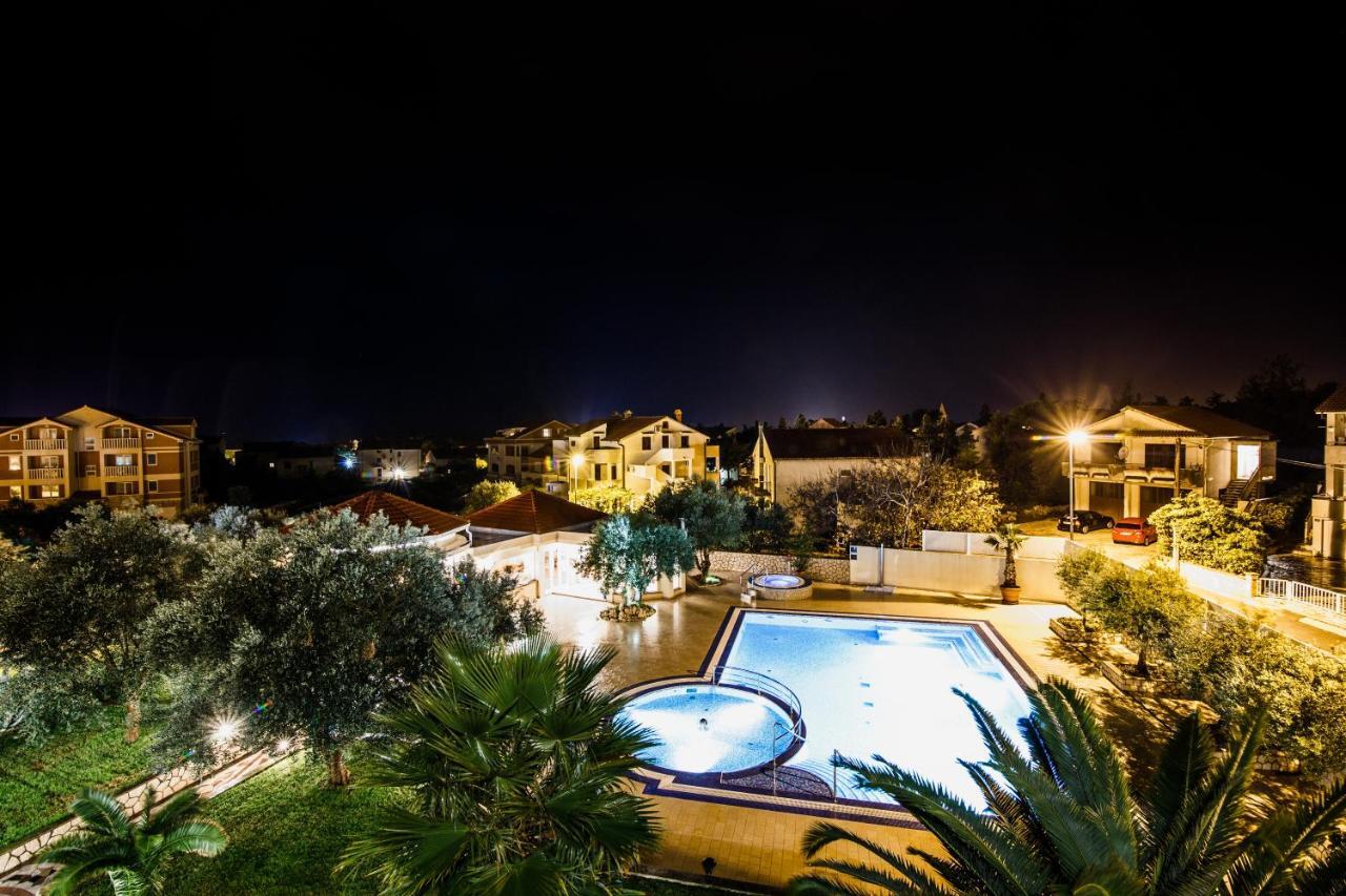 City Pool Apartments Новалья Экстерьер фото
